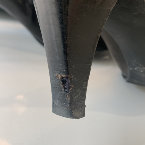 Stuart Weitzman size 10 narrow heels - Picture 4 of 8